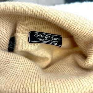 Sax Fifth Avenue Cashmere sweater